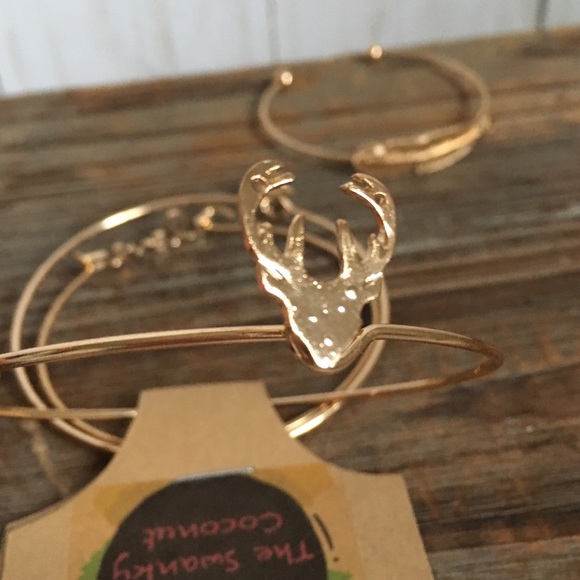 ❤HP❤ Gold Bangle Bracelet Set 4 Deer Love Leaf New - Picture 4 of 6